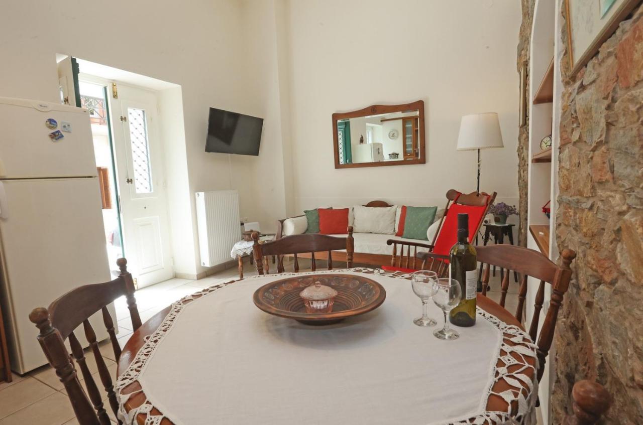 Babina'S Place-Traditional House In ארמופוליס מראה חיצוני תמונה